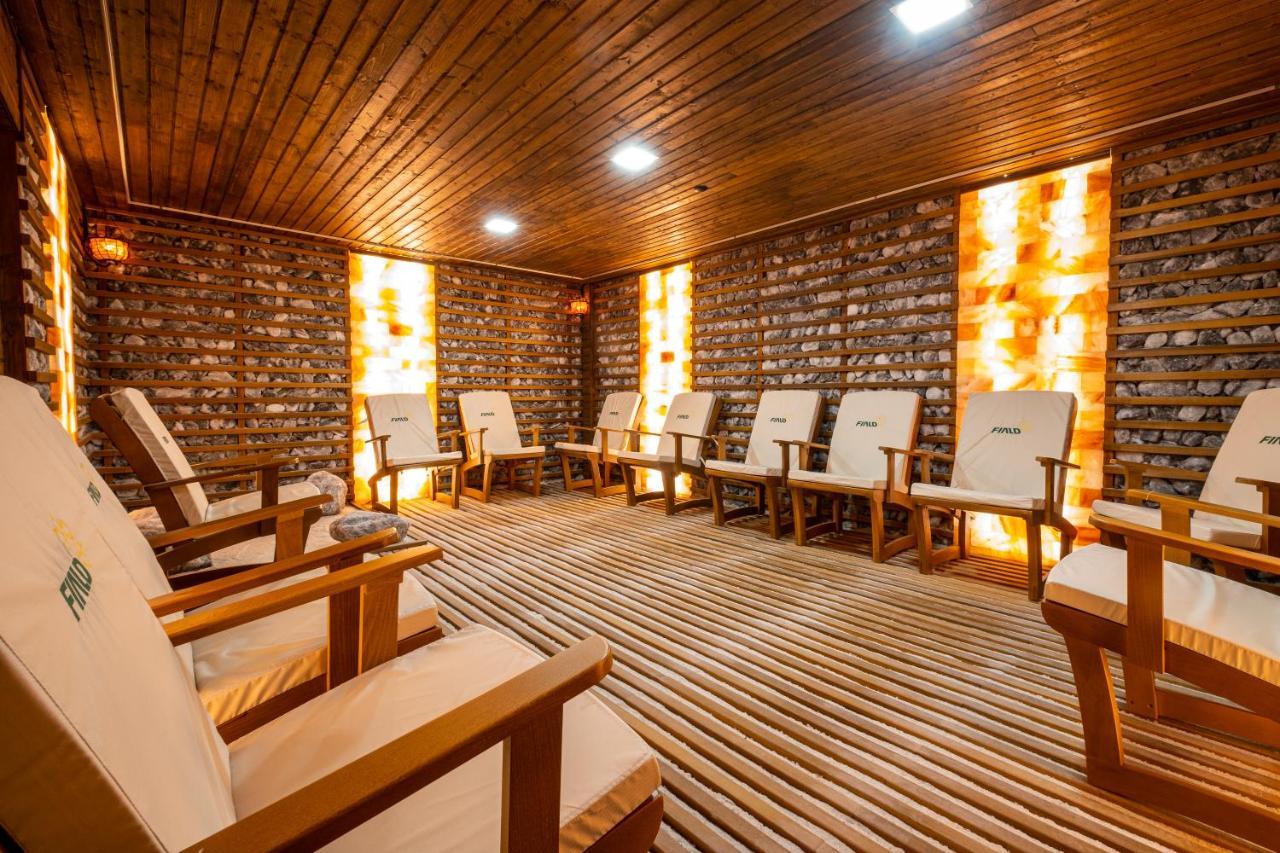 Fiald Hotel&Spa Bacău Buitenkant foto