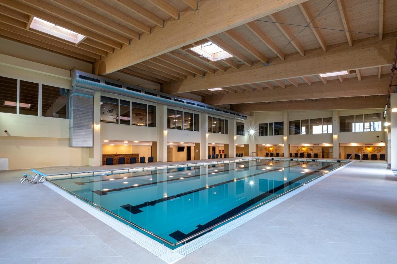 Fiald Hotel&Spa Bacău Buitenkant foto
